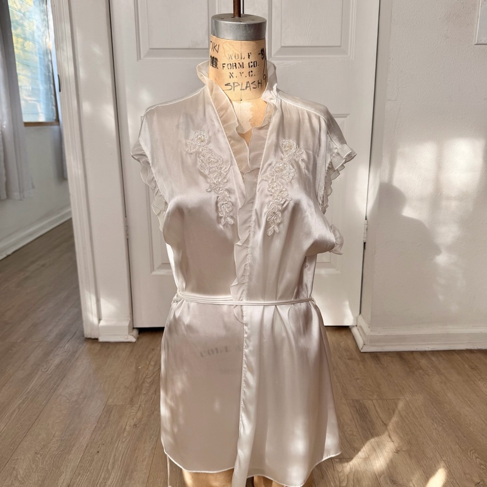 Linea Donatella beaded lace Embroidered Robe